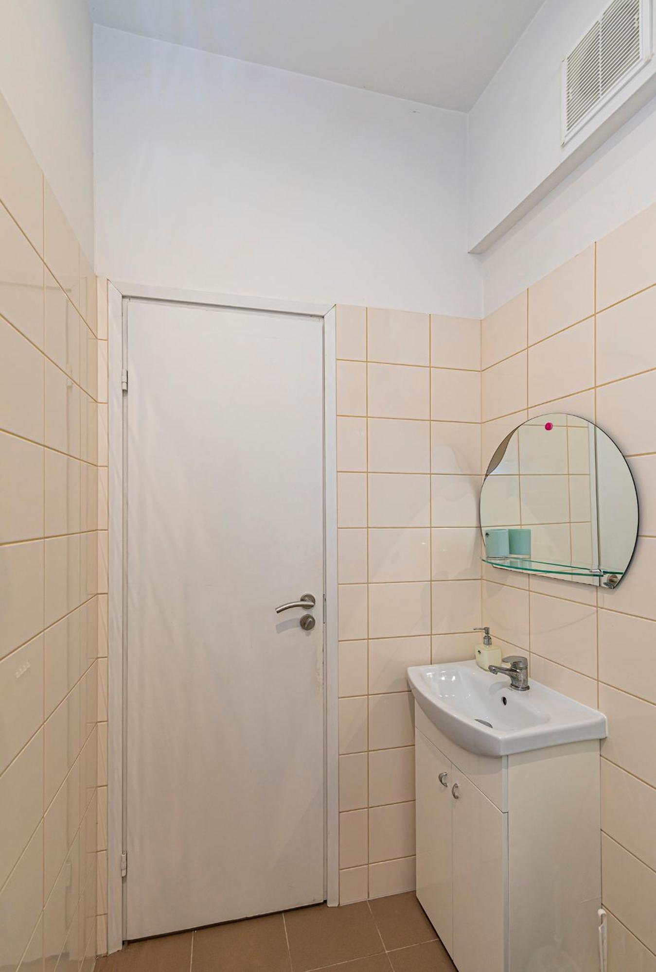 City Centre 3Bd Apartment By Hostlovers Каунас Екстериор снимка