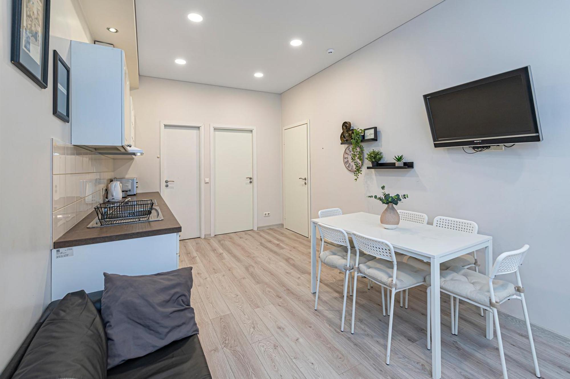 City Centre 3Bd Apartment By Hostlovers Каунас Екстериор снимка