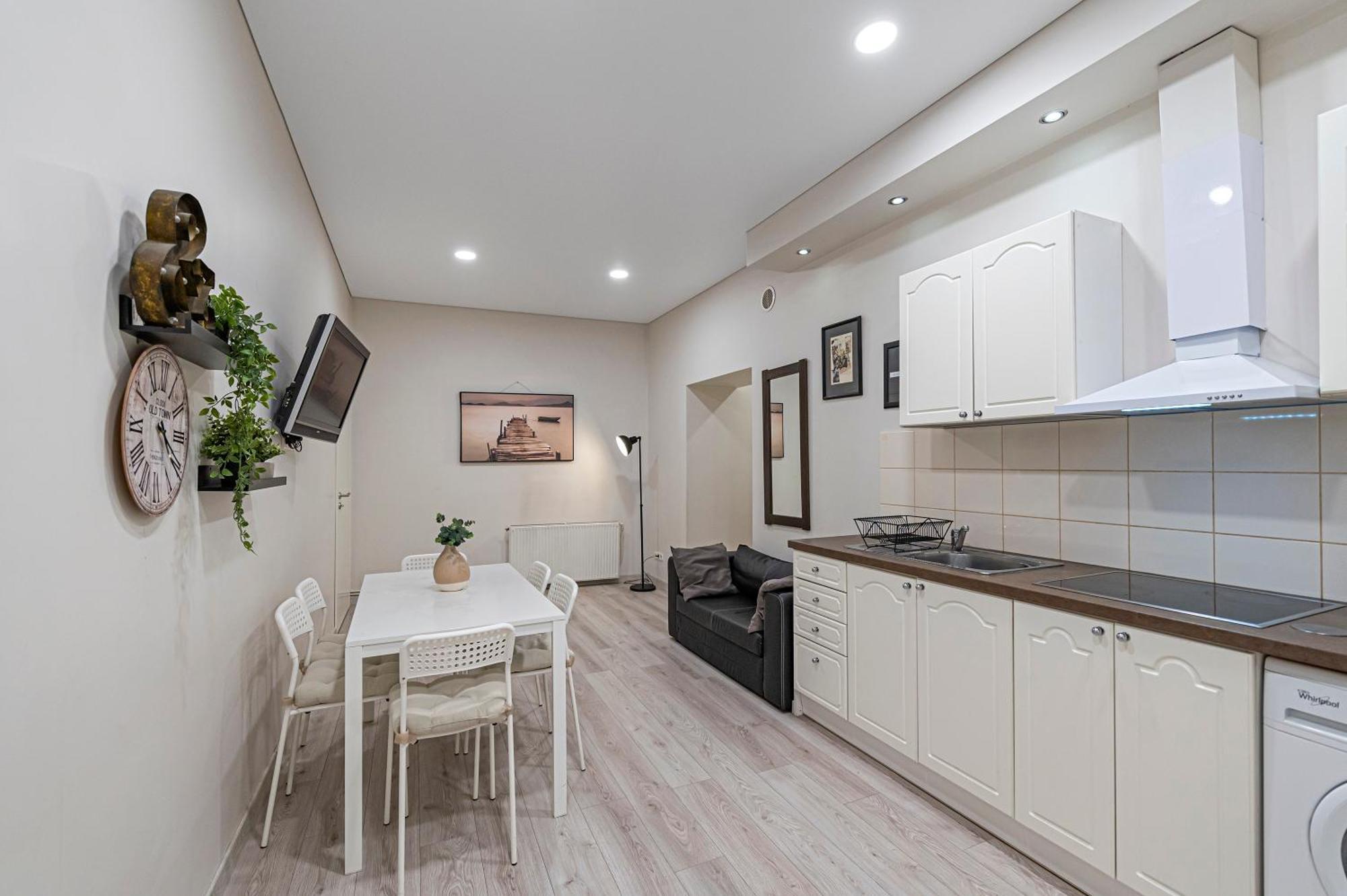 City Centre 3Bd Apartment By Hostlovers Каунас Екстериор снимка