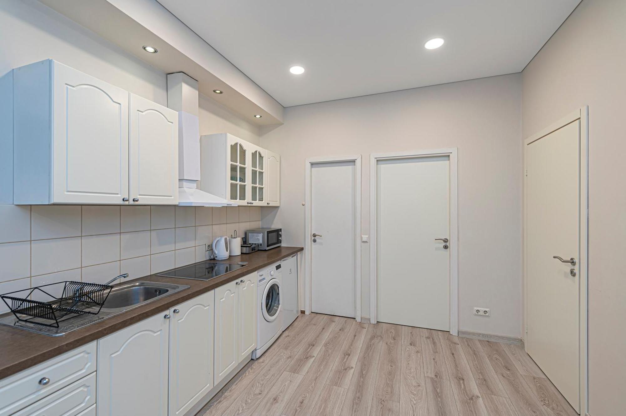 City Centre 3Bd Apartment By Hostlovers Каунас Екстериор снимка