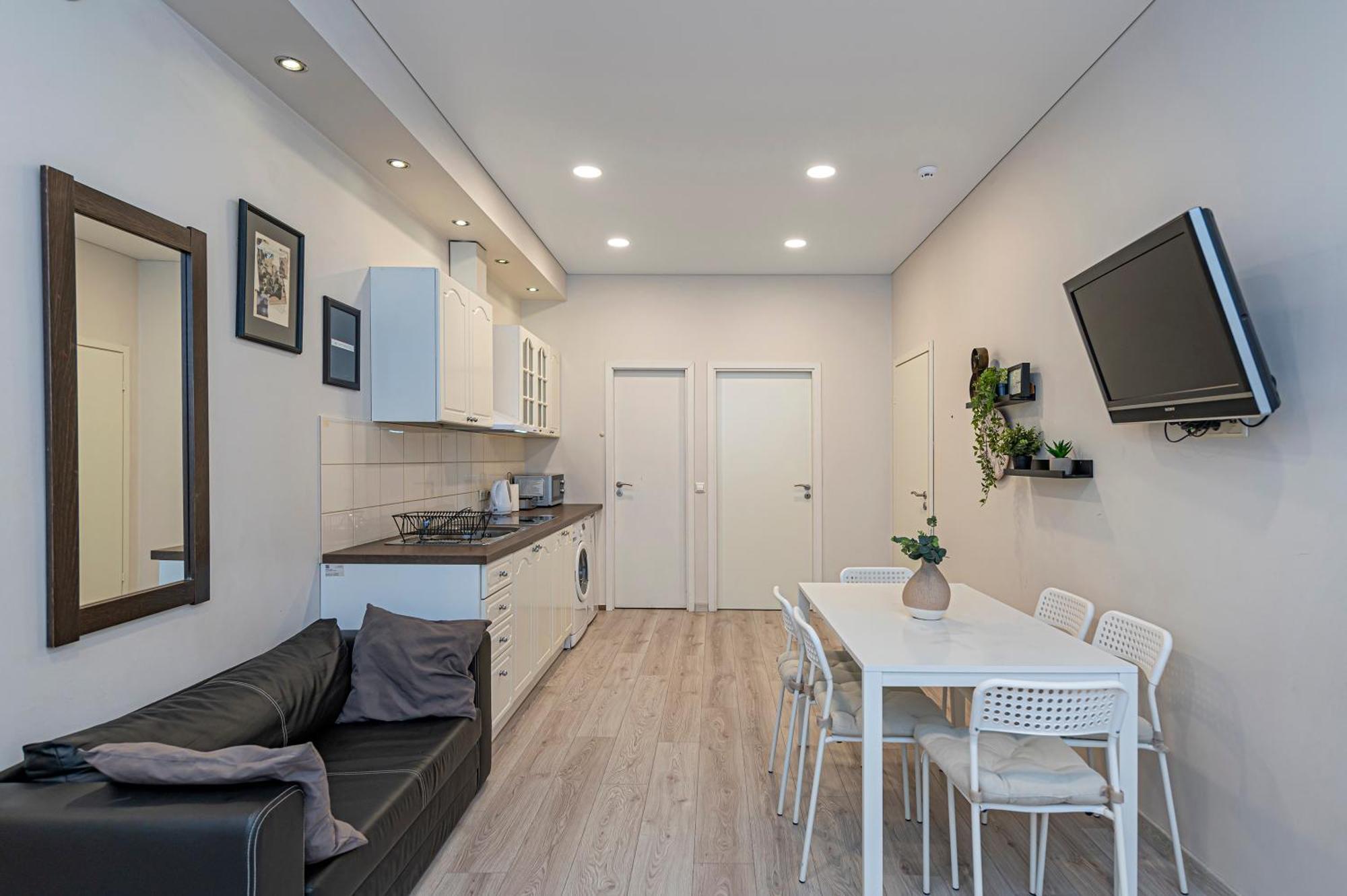 City Centre 3Bd Apartment By Hostlovers Каунас Екстериор снимка